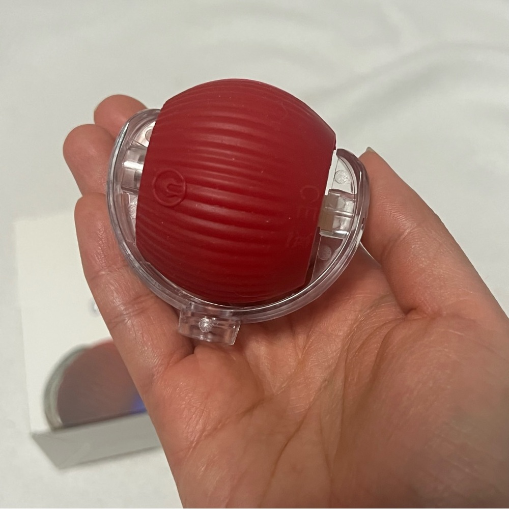 Interactive Red Cat Toy with String - Picture 3 of 10
